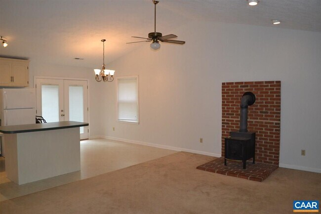 Photo - 15 Englewood Dr