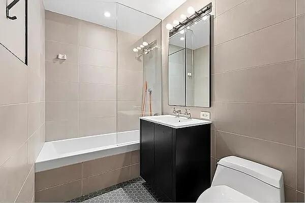 Photo - 540 W 28th St Unit 8A