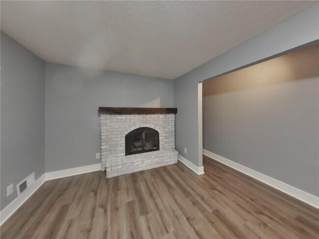 Photo - 820 Shenandoah Ln N