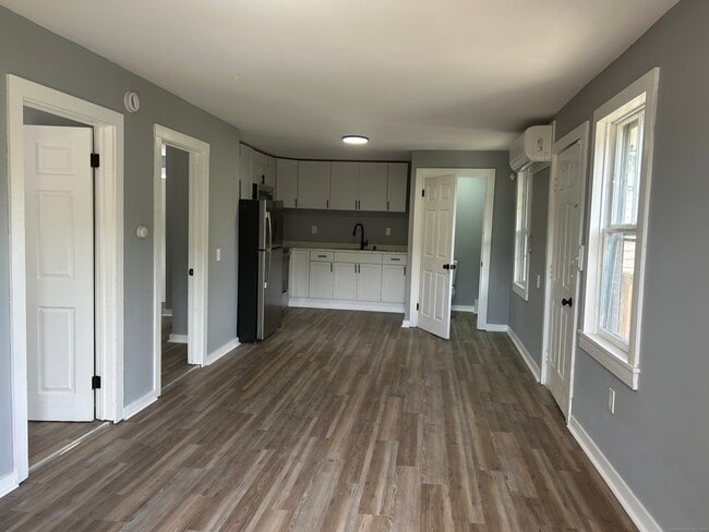 Photo - 27 N Main St Unit 3