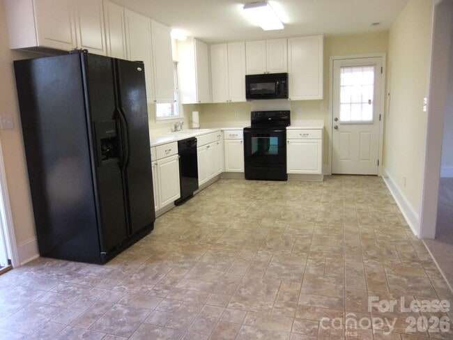 Photo - 1459 Legion Rd