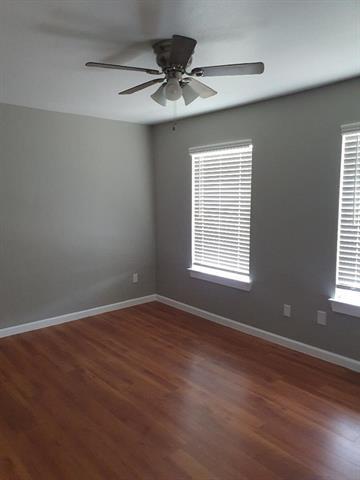 Photo - 9821-9823 Sycamore Dr