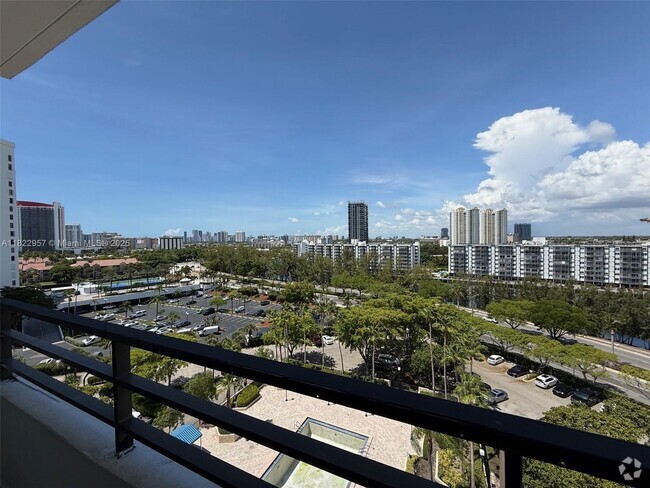 Building Photo - 500 Three Islands Boulevard Unit 715 Rental