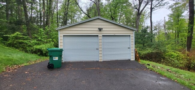 Photo - 45 Laurel Hollow Rd