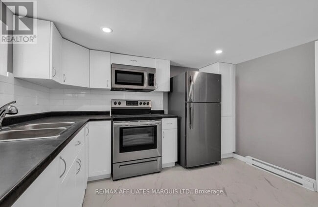 Photo - 127 New St