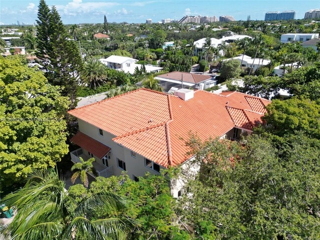 Photo - 573 Satinwood Dr