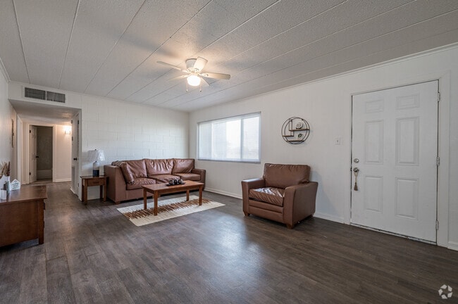 4BR, 1BA - 1,066SF