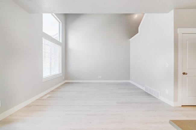 Photo - 16168 S Truss Dr