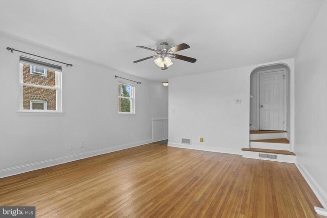 Building Photo - 227 Willow Ave