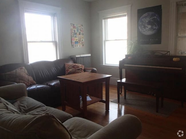 Building Photo - 50 Curtis Ave Unit #1 Rental