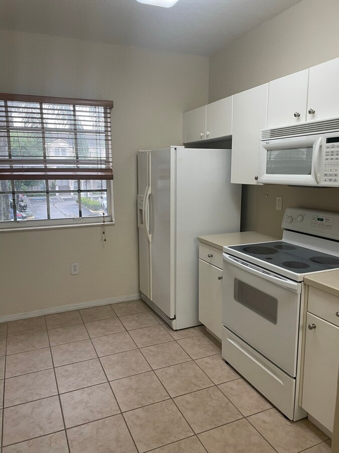 Photo - 5630 NW 114th Path Unit 207