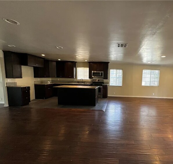 Photo - 8827 Darby Ave Unit Master