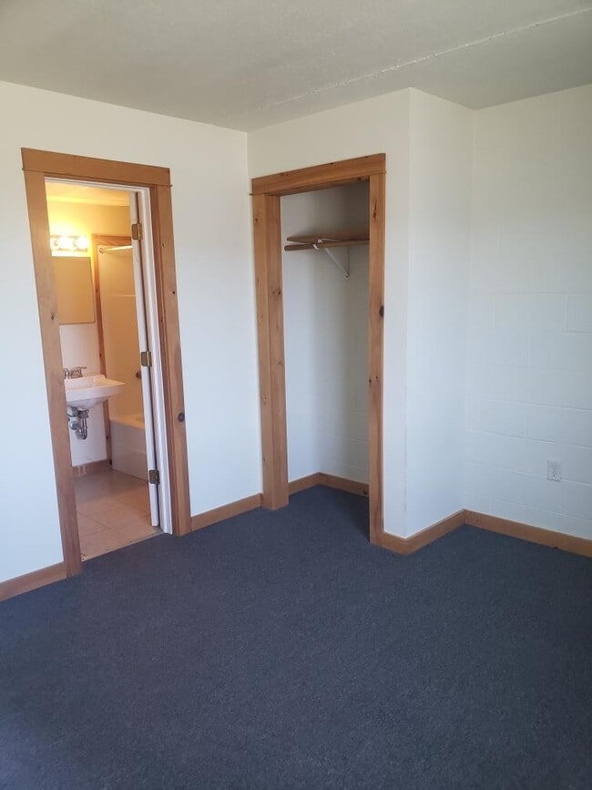 Bedroom - Potsdam Main Street Apartments
