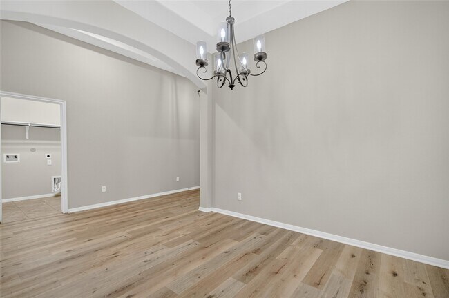 Photo - 2450 Garden Shadow Dr