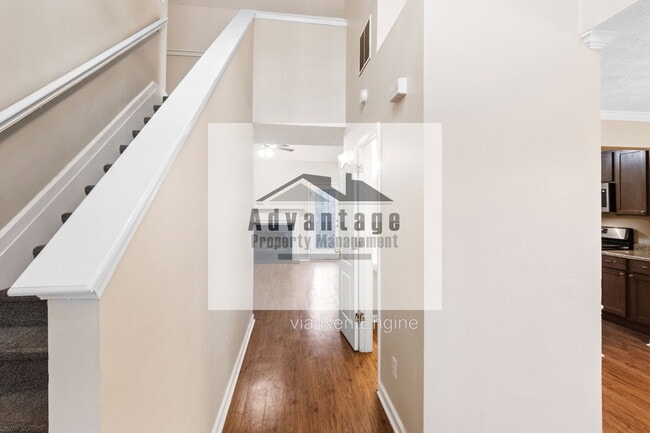 382 Summer Hill Cir