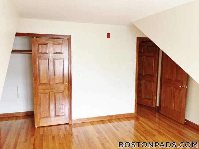 Photo - 102 Allston St Unidad 4