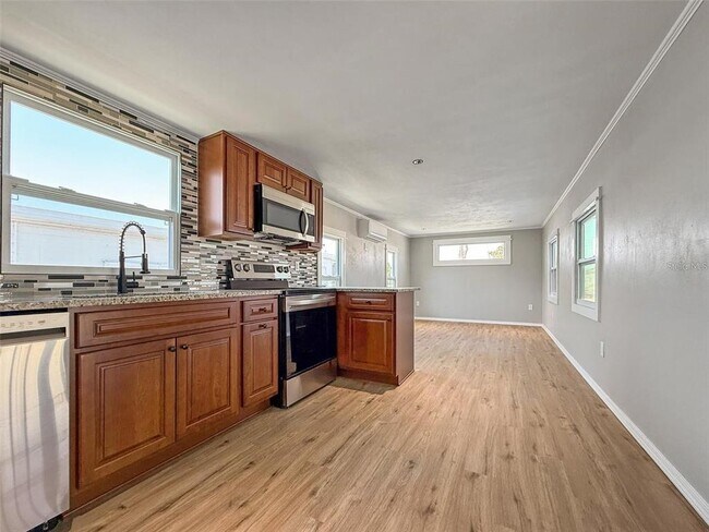 Photo - 5141 Oakland Hills Ave