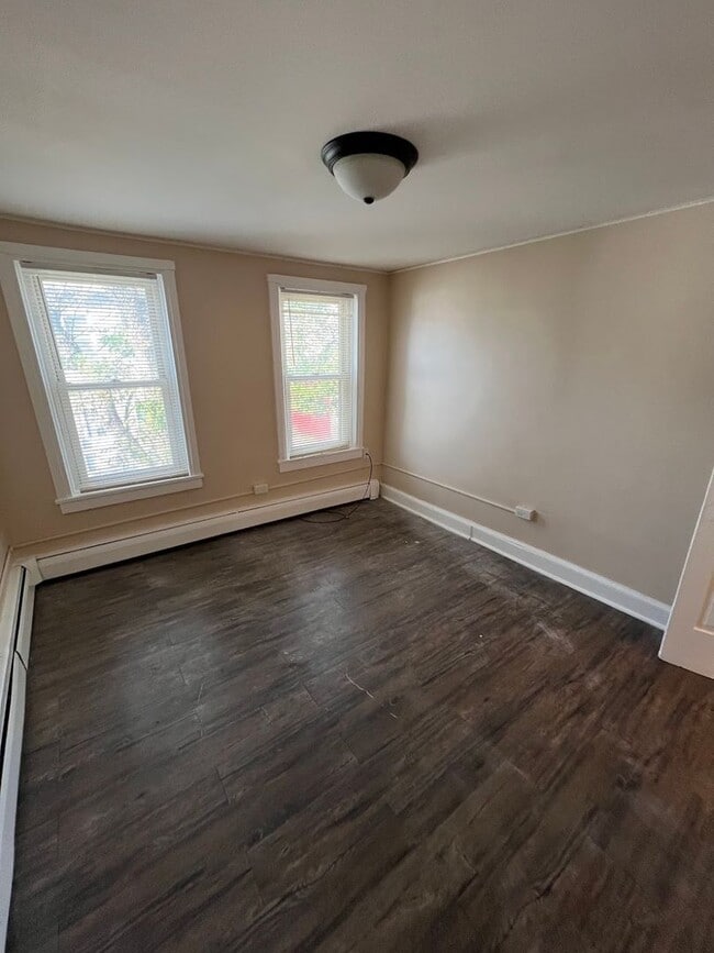 Photo - Charming 3 Bedroom 2 Bathroom House near RACC