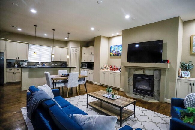 Photo - 1603 W 14th St