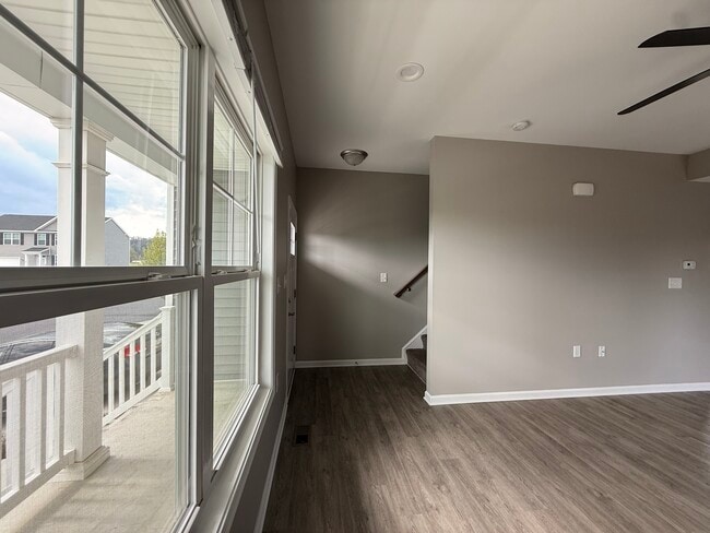 Photo - 270 Mabdarin Dr