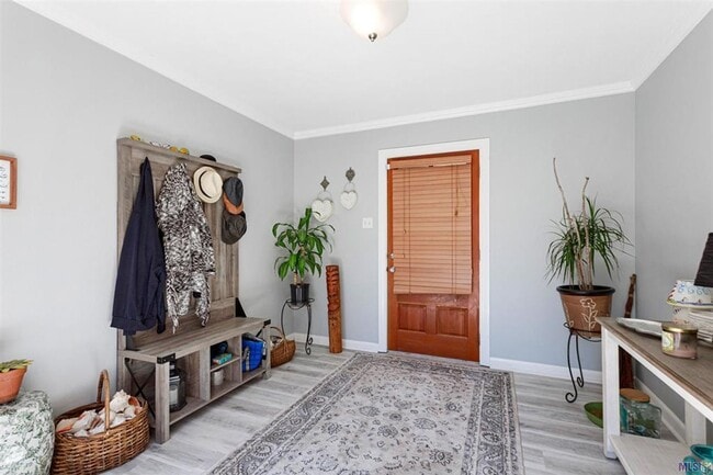 Photo - Beautiful 3BR/2BA Home with Sunroom, Formal Dining & Large Backyard