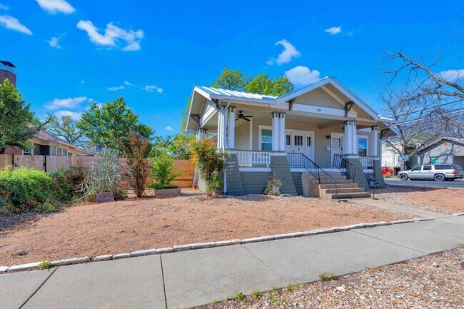 Photo - 615 W 33rd St