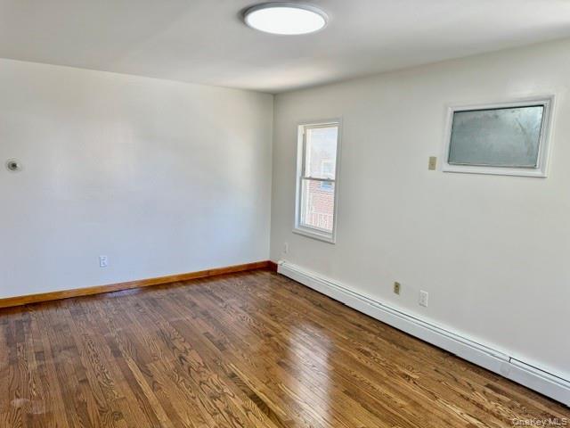 Photo - 246-14 61st Ave