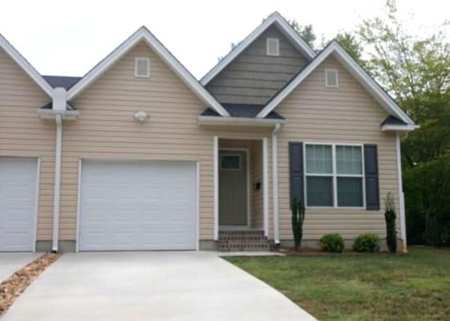 Building Photo - 835 Garner St