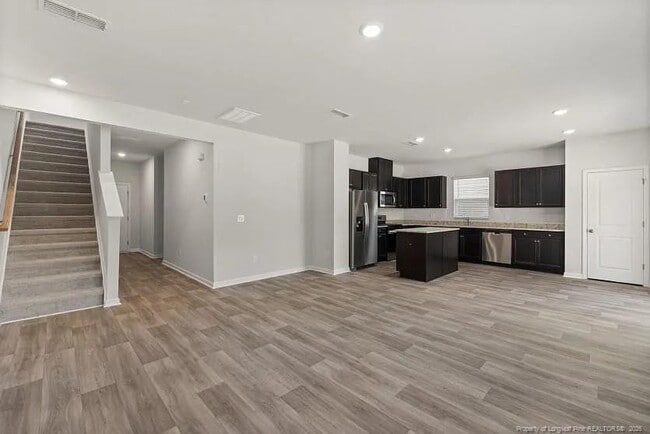 Photo - 347-347 Scottsdale Dr