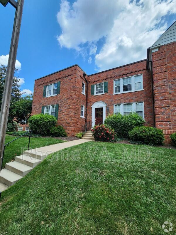 Building Photo - 1801 Queens Ln Unit #135 Rental