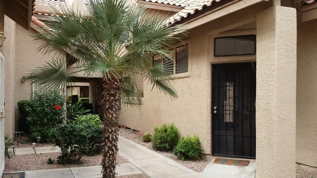 Building Photo - 1001 N Pasadena Rental