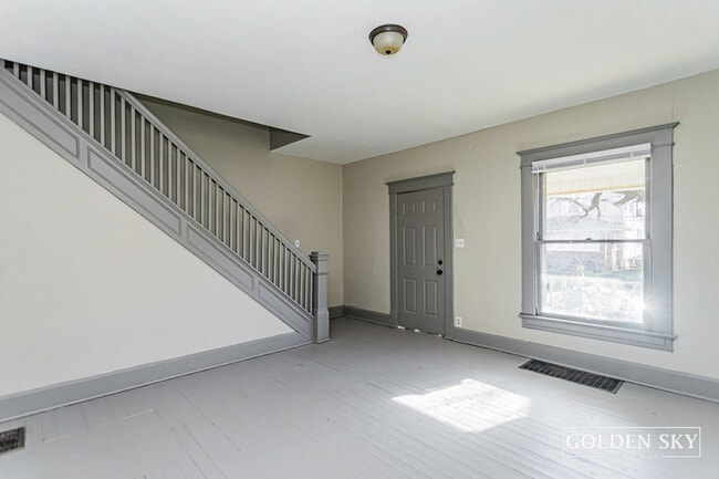 Photo - 1114 Mourer St