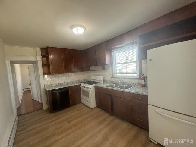 Building Photo - 908 Livingston Ave Rental