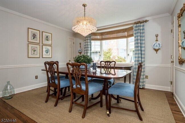 Photo - 19 Murray Hill Manor