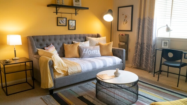 Photo - The Lakes Apartments and Townhomes