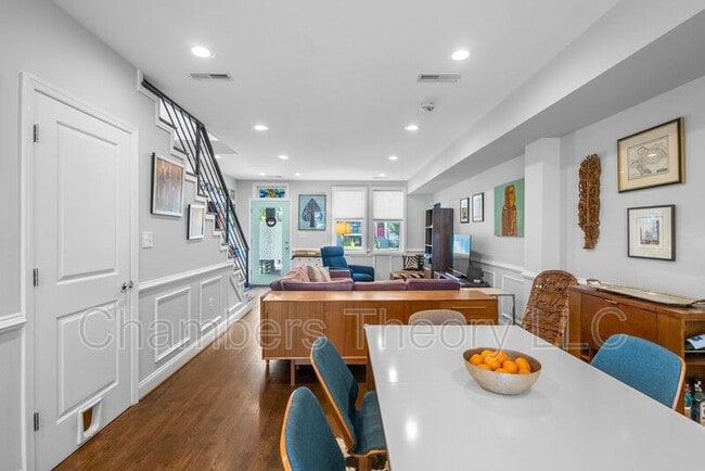 Photo - 1275 Oates St NE