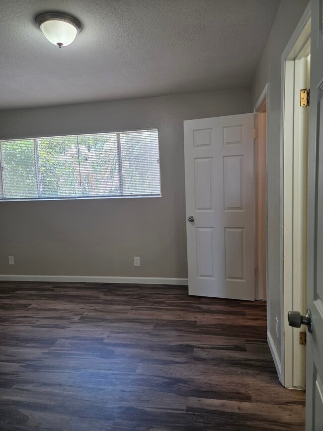 Photo - 25684 Spring Dr Unit D