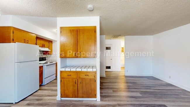 Photo - 617 W Santa Fe Ave