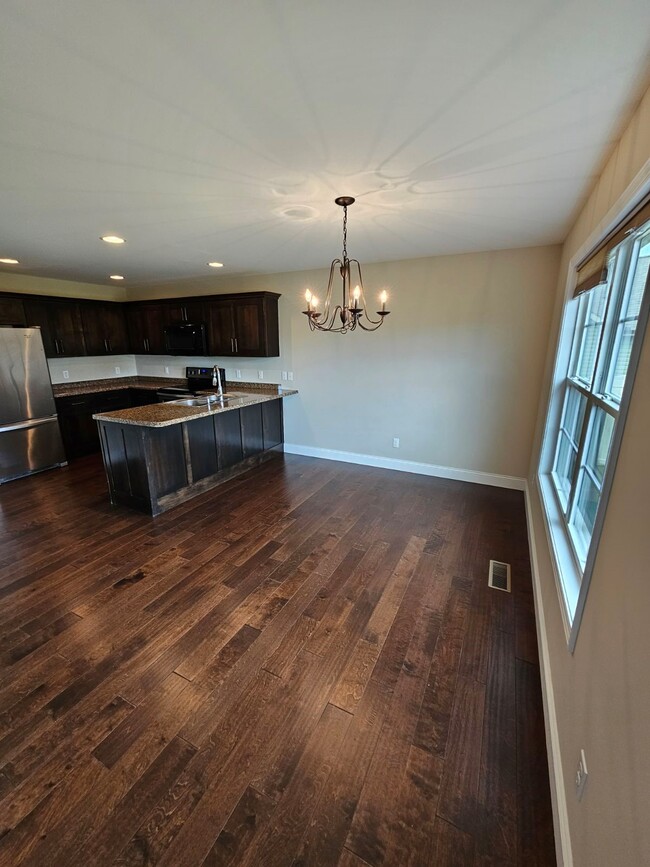 Photo - 4905 Cedar Creek Cir