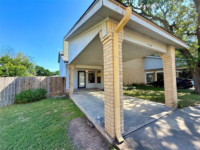 Photo - 104 Verna Spur