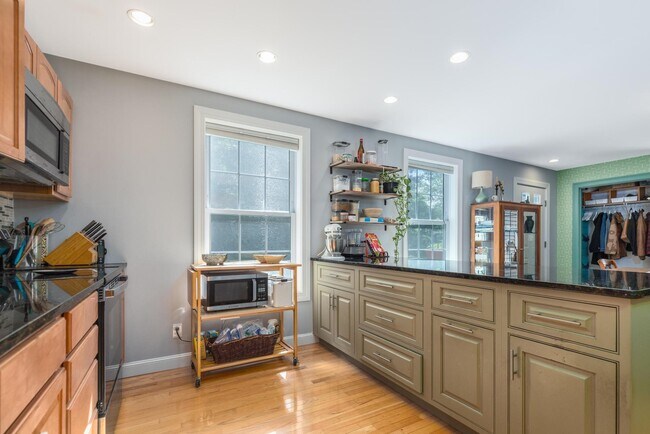 Photo - 12 Woodside Dr