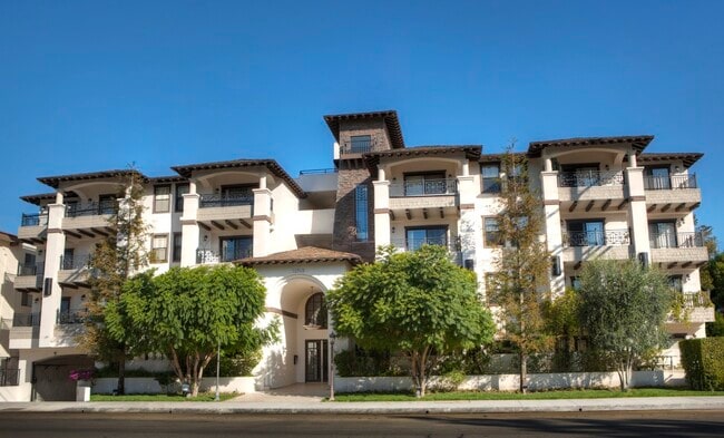 Photo - 12745 Moorpark St Unidad 209