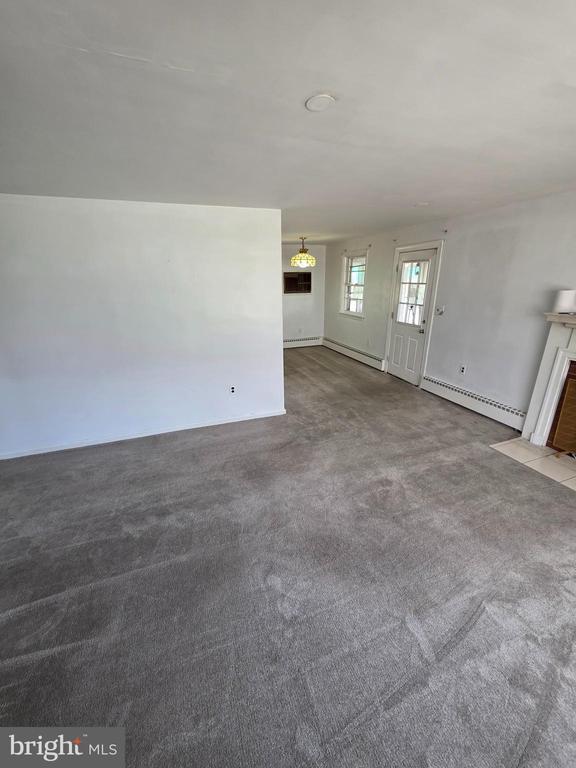 Photo - 926 Green Ln