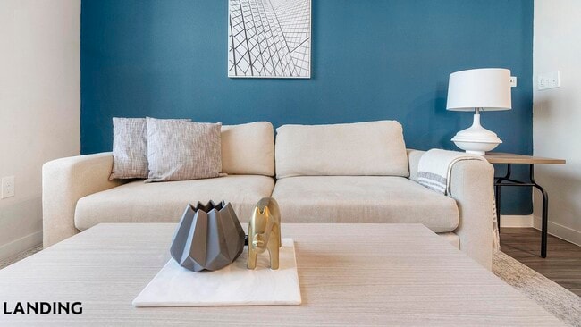 Building Photo - 14015 Univ Pass