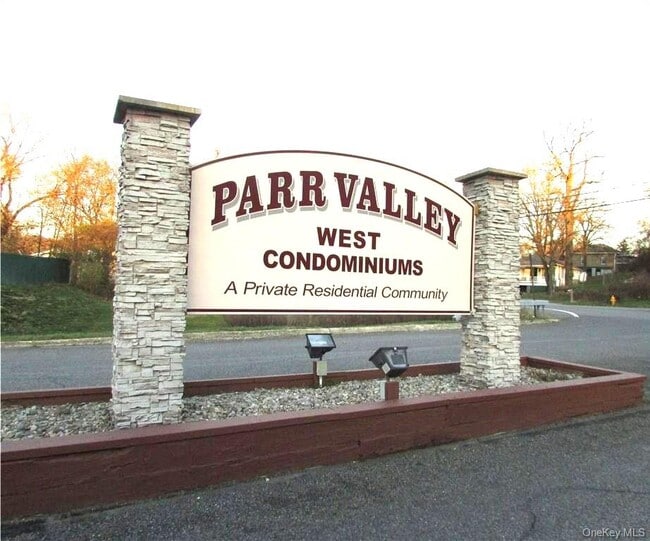 Building Photo - 1204 Parr Lake Dr Unit 12D