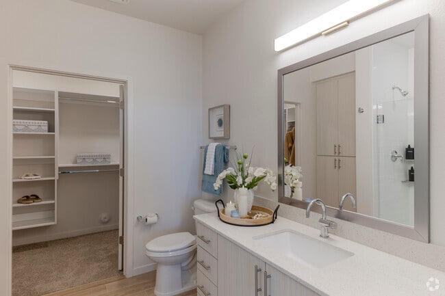 J1 Summit Flat Primary Bathroom