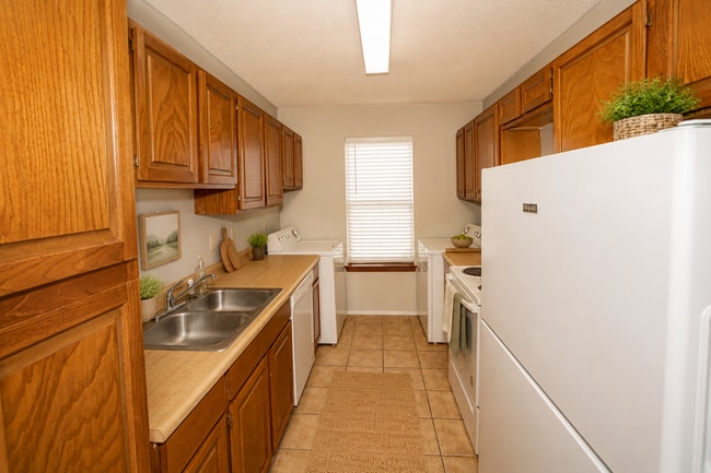 Photo - 4133 NE Stallings Dr Unidad 4133 NE Stallings Dr. #506