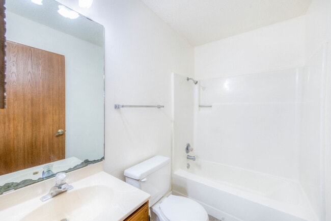 18 Schmitz St Unit 1