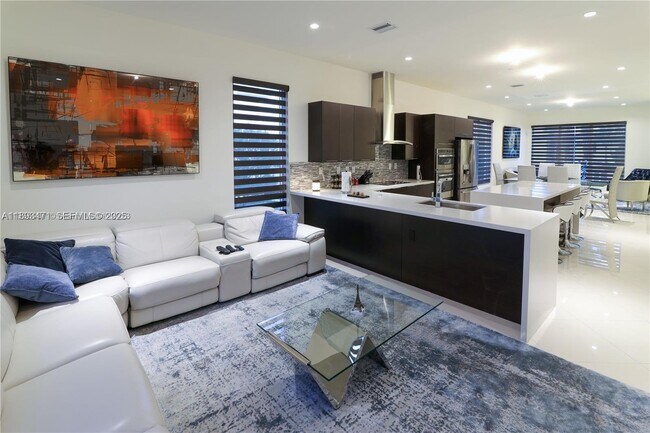 Photo - 10501 NW 66th St