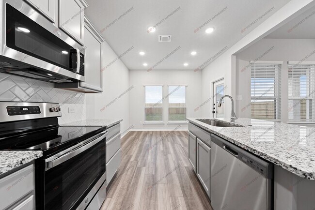 Photo - 2808 Fox River Dr